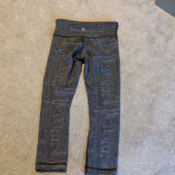 Lululemon wunder under crop leggings/pants - Picture 3 of 5